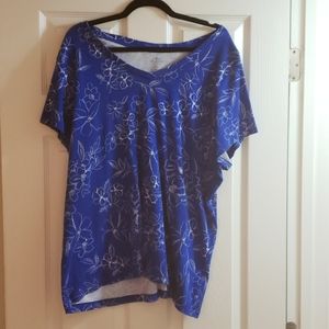 Blue floral t-shirt
